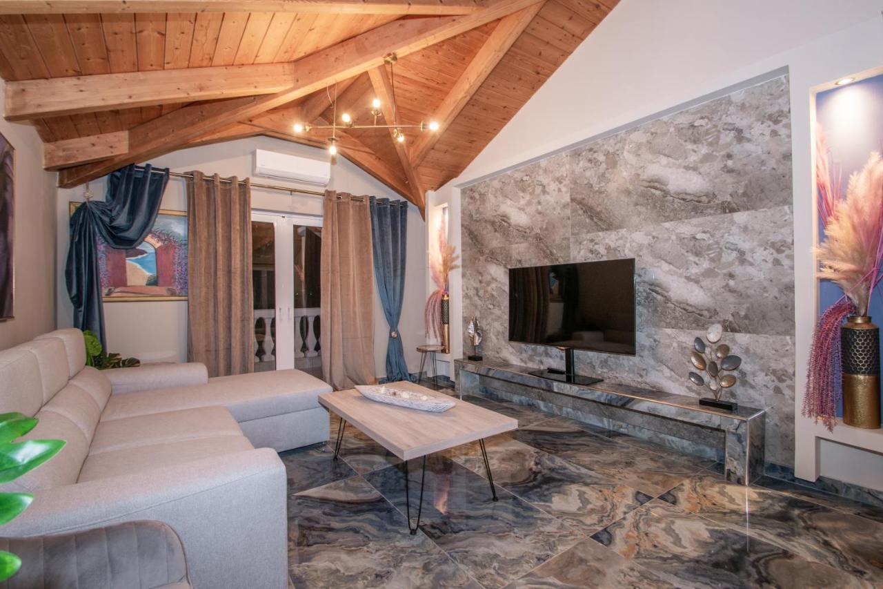 Casa Di Voz Shared Villa Studios By "Elite" Gaitani Екстериор снимка