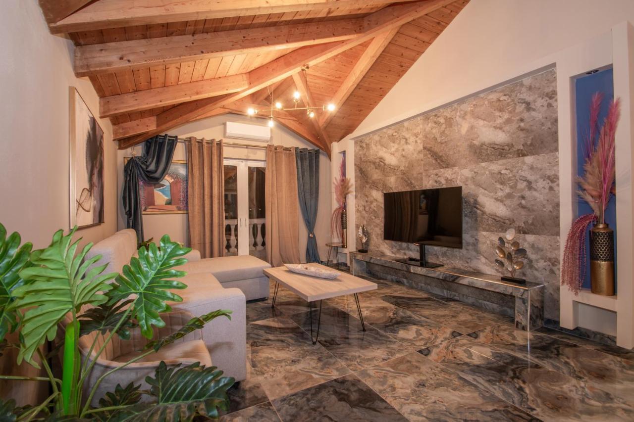Casa Di Voz Shared Villa Studios By "Elite" Gaitani Екстериор снимка